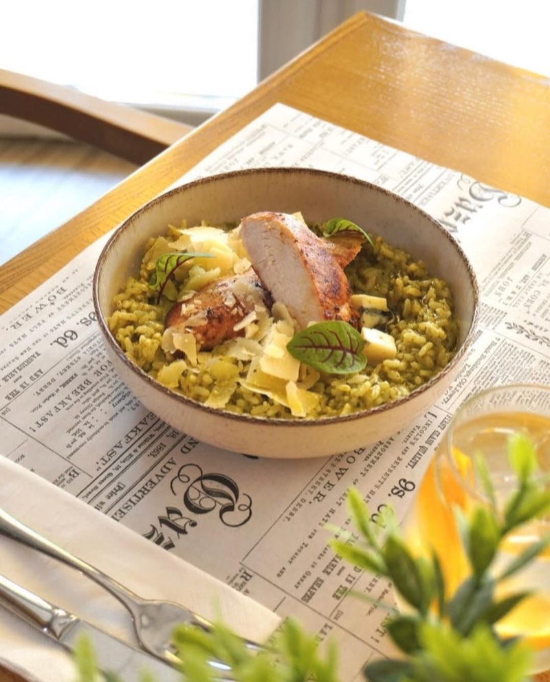 Risotto cu pesto, piept de pui și parmezan